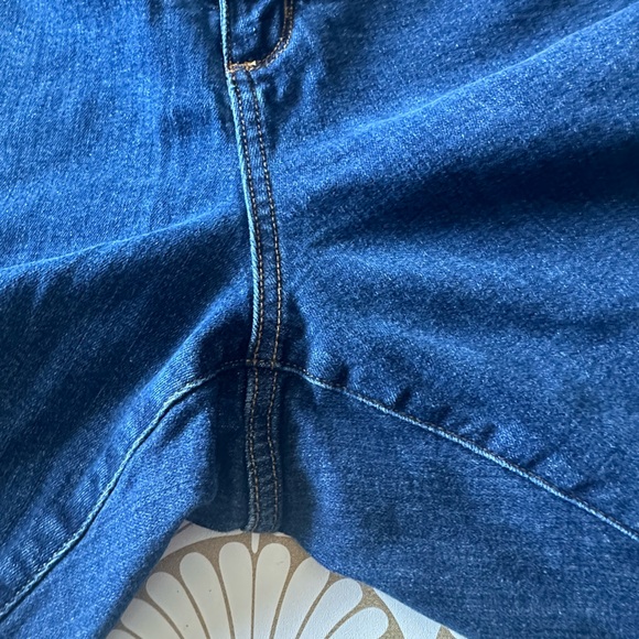 Ava & Viv High Rise Flare Jeans - Picture 2 of 3